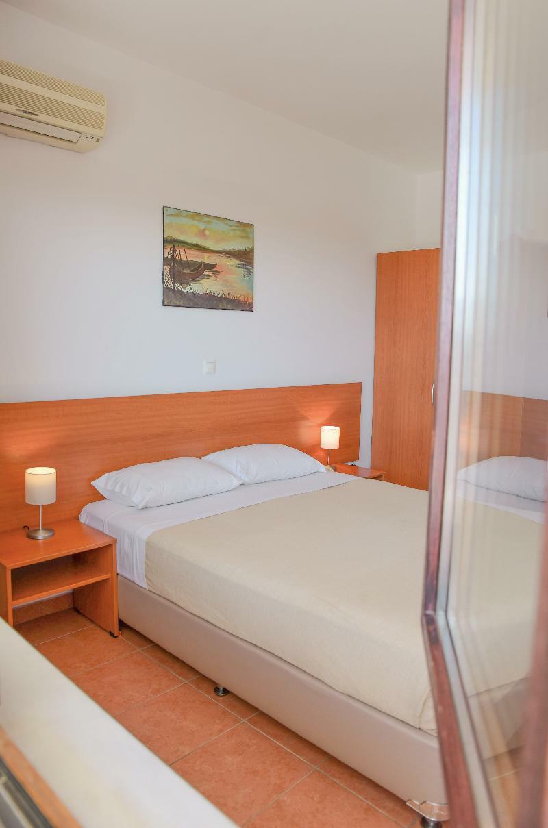 Helena Christina Aparthotel Asgourou Luaran gambar